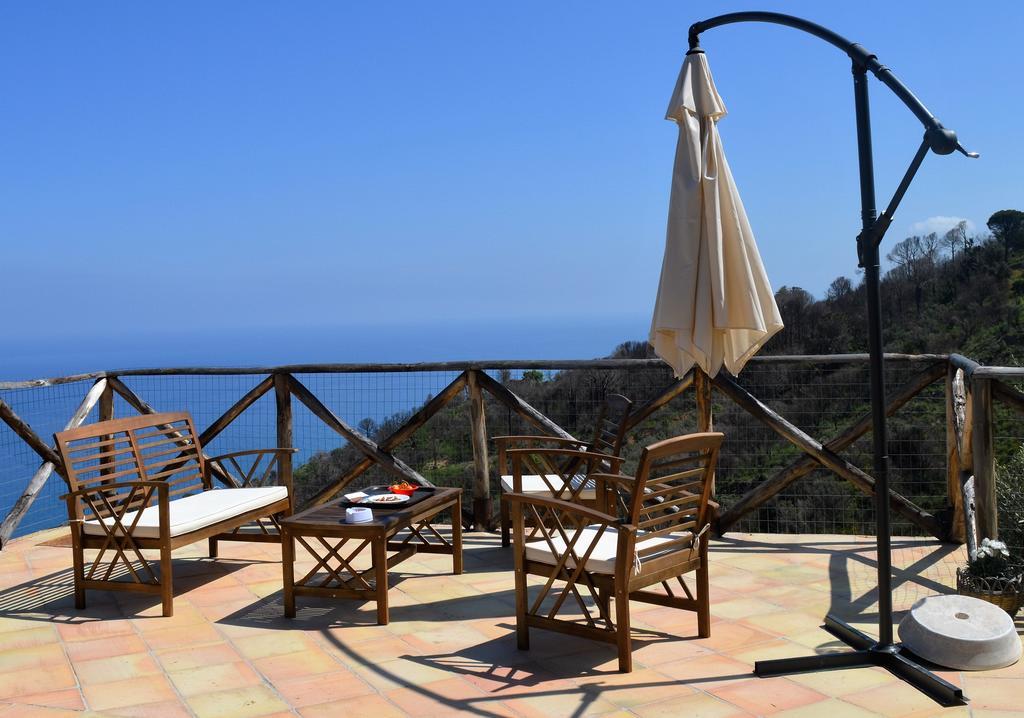 Вілла Agriturismo Pattina Pettineo Екстер'єр фото