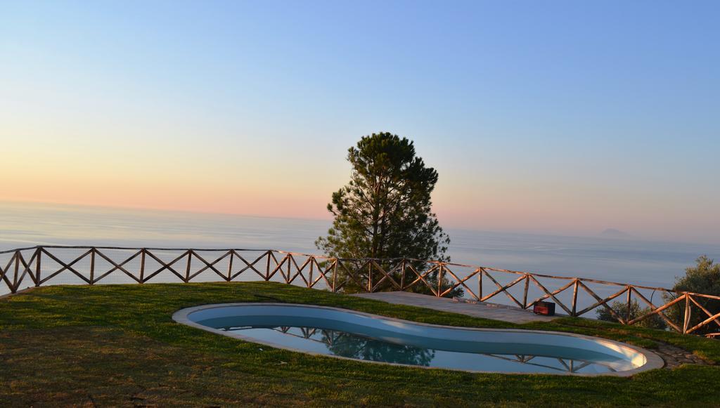 Вілла Agriturismo Pattina Pettineo Екстер'єр фото